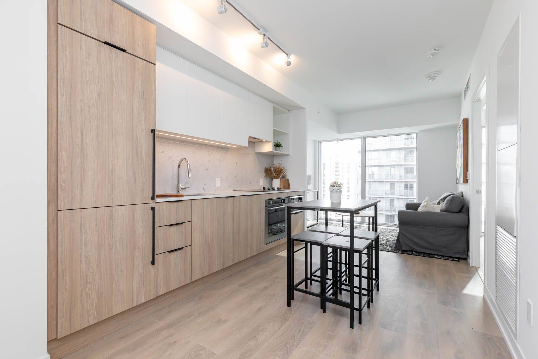 Toronto C08, ON M5B 0C5,82 Dalhousie ST #3115