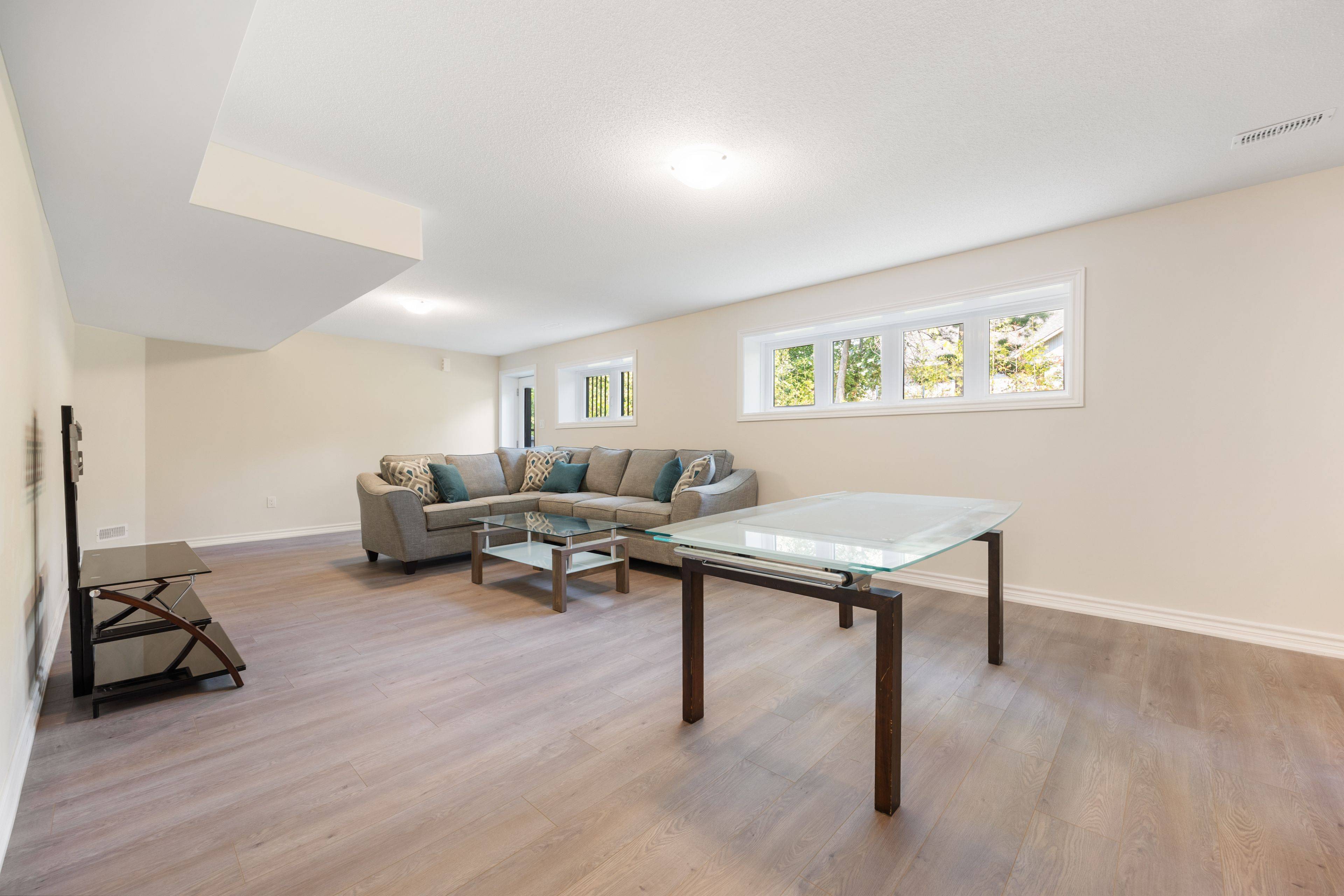 61 Westbury RD #Unit #B, Wasaga Beach, ON L9Z 2N8