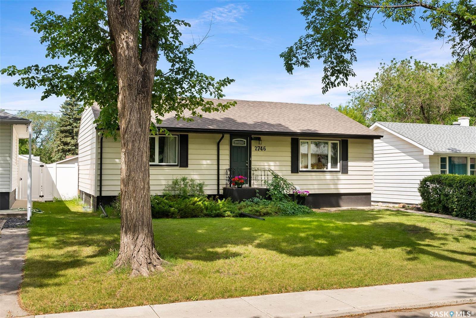 2746 Abbott ROAD, Regina, SK S4N 2J6