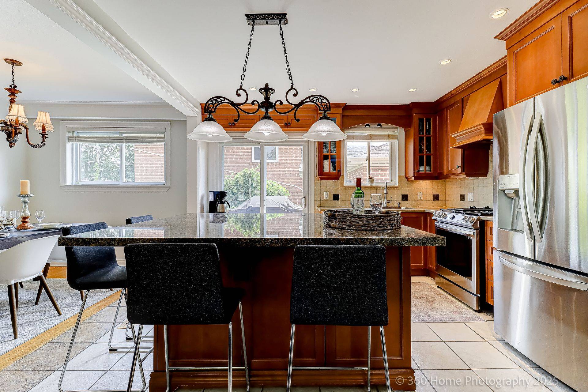Toronto W08, ON M9C 4H4,44 Oxenden CRES