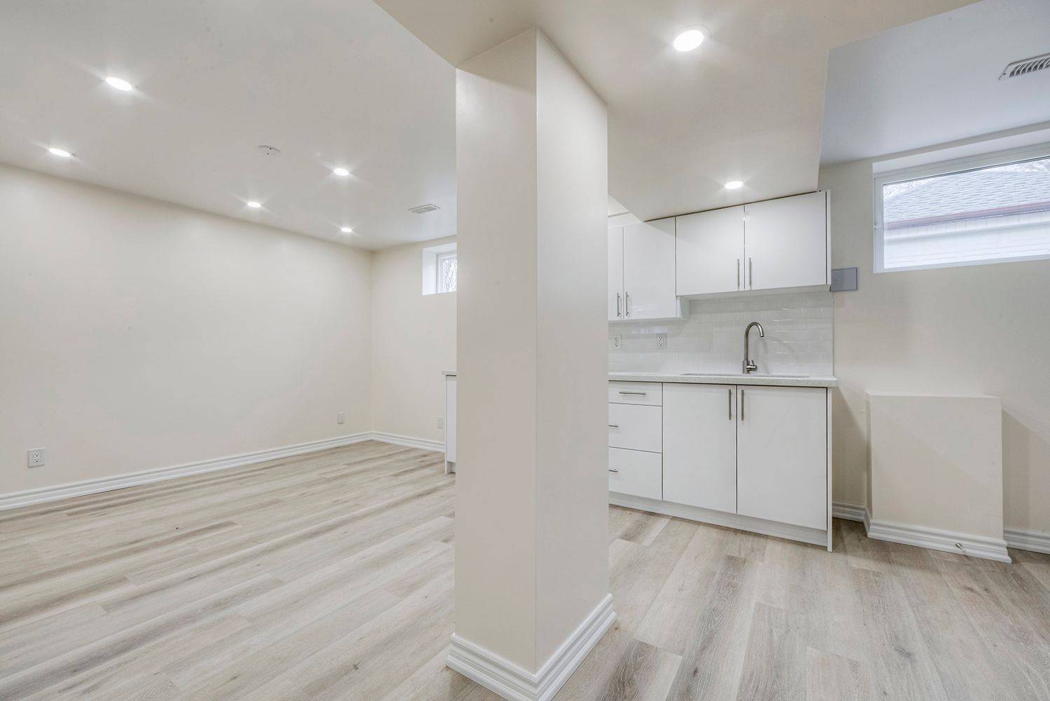 Toronto W03, ON M6N 2E8,124 Edinborough CT #Bsmt