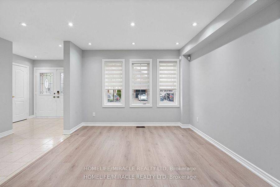 Oakville, ON L6M 0P2,3182 Robert Brown BLVD