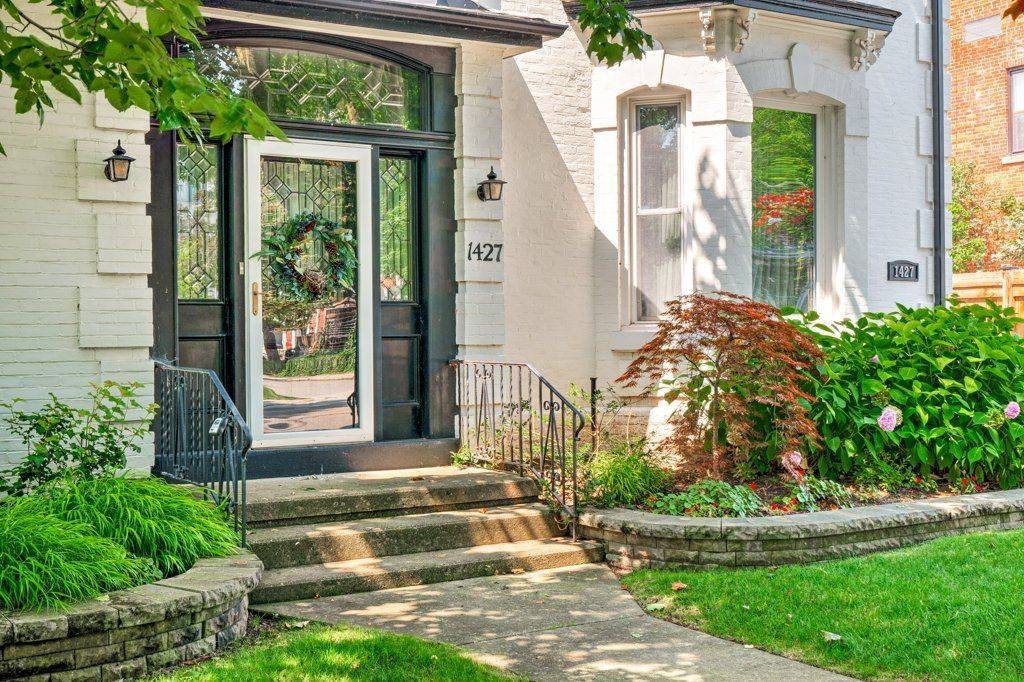 Burlington, ON L7S 1G5,1427 Ontario ST