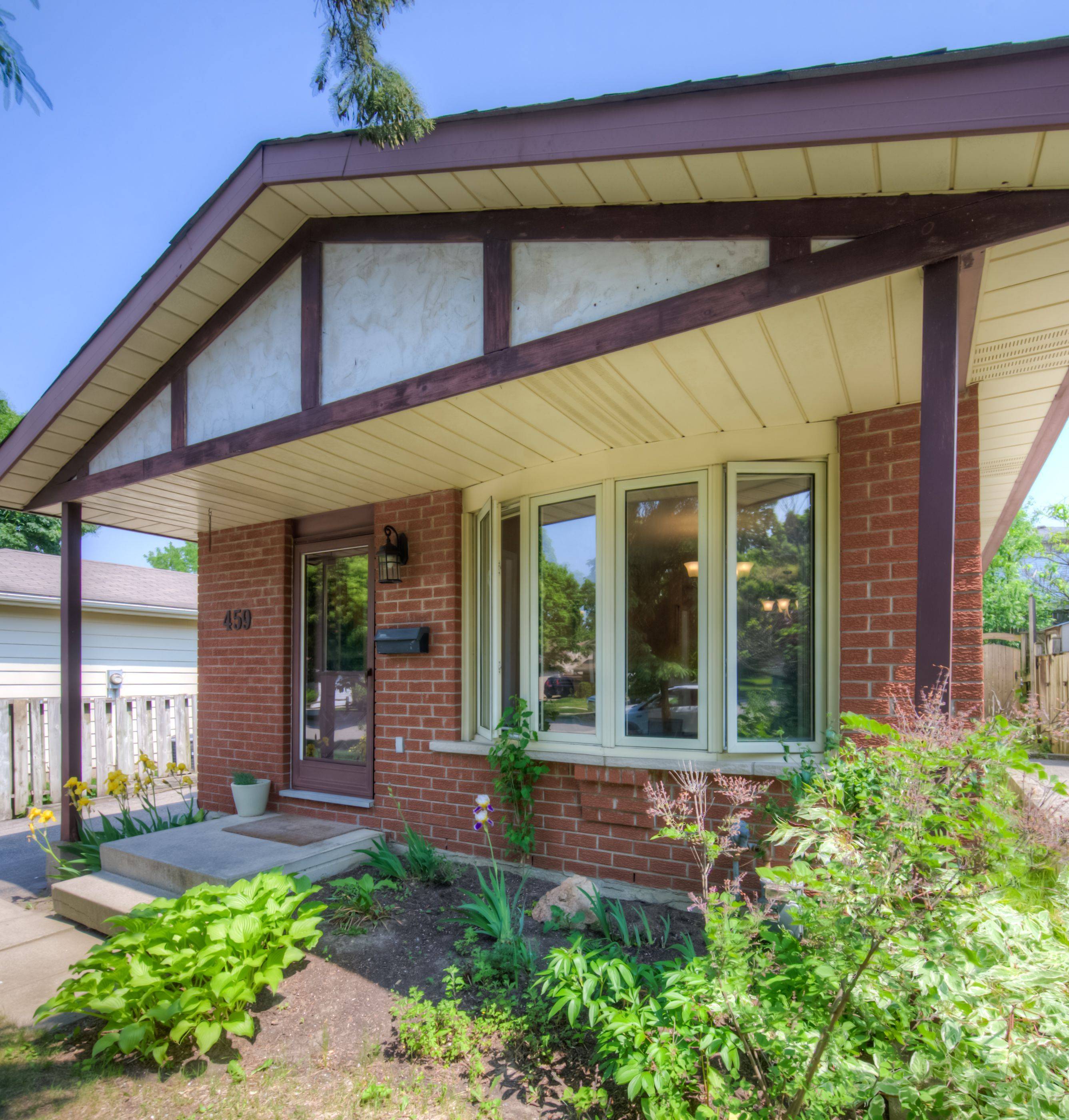Waterloo, ON N2T 1G3,459 Drummerhill CRES