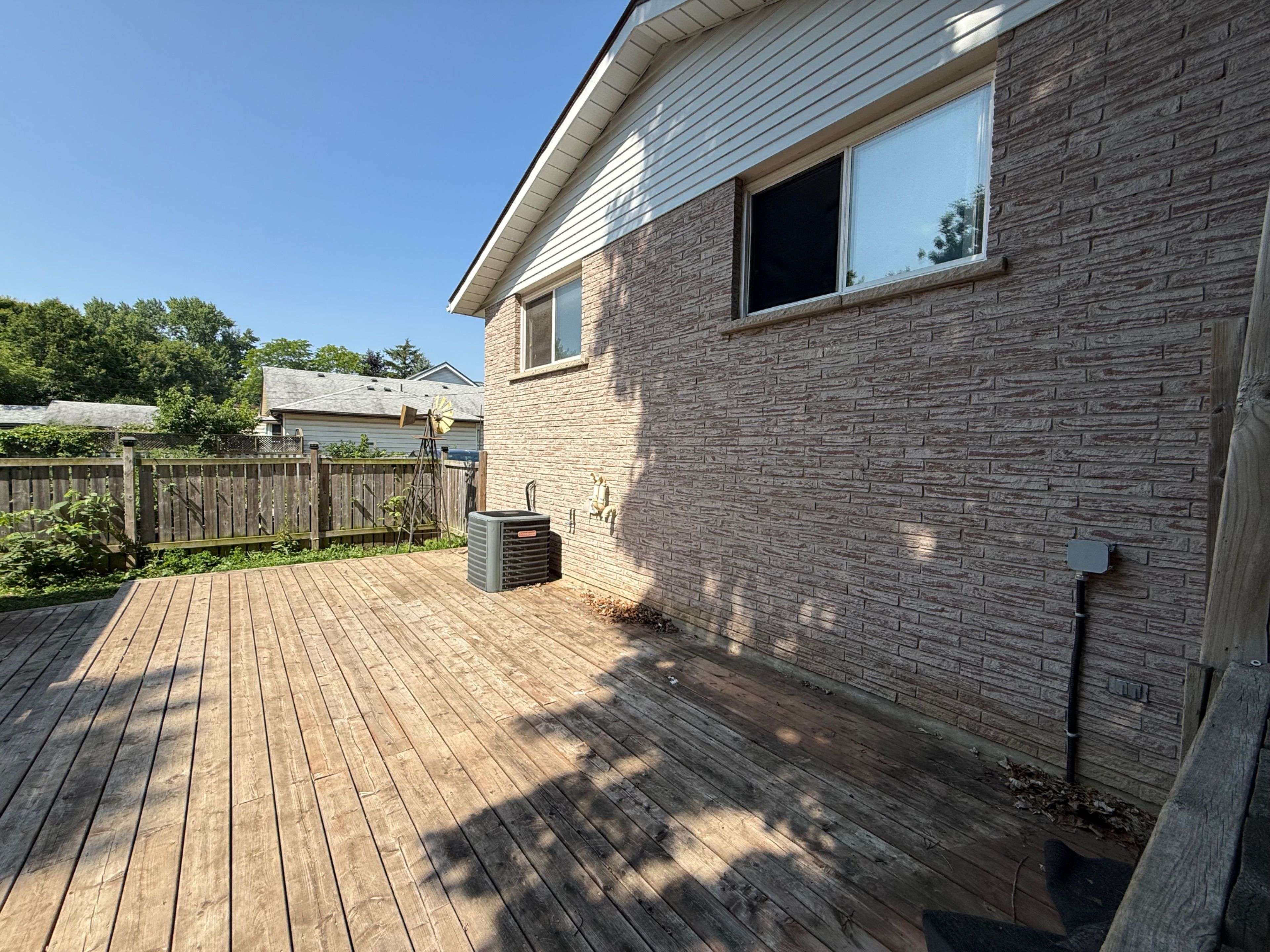 Guelph, ON N1H 2P9,308 Paisley RD