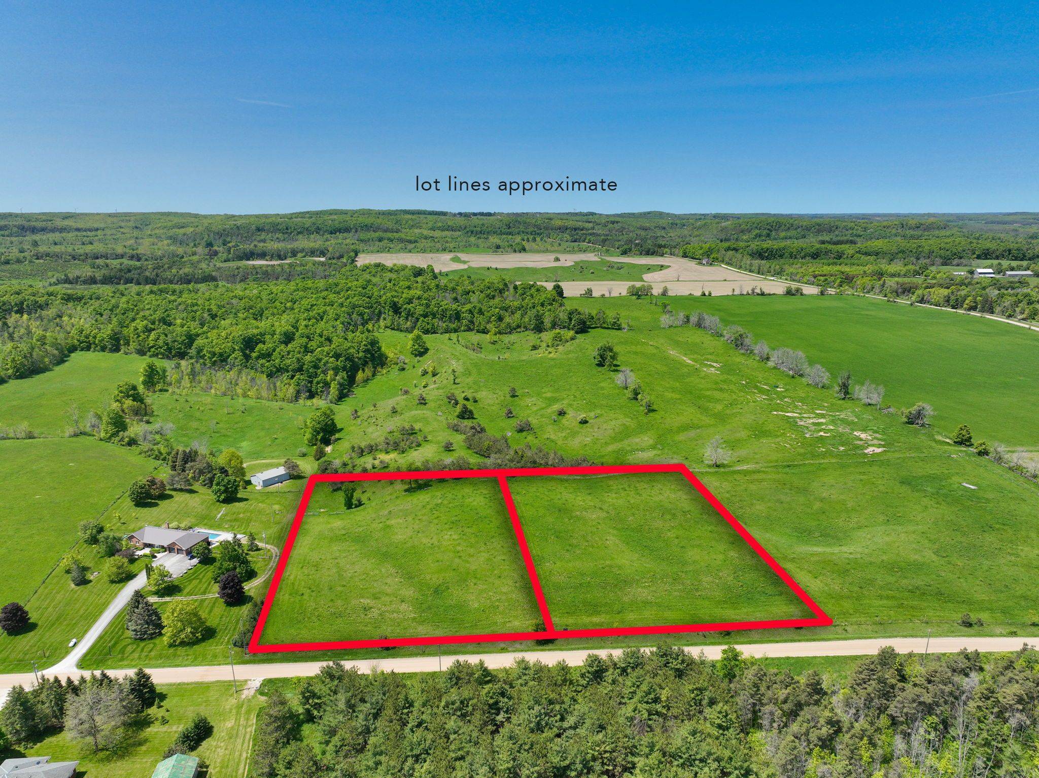 PT E 1/2 LOT25 CONC 4 EHS PT 1, PL 7R6861 TOWN OF MONO St, Mono ST, Mono, ON L9W 5Z7