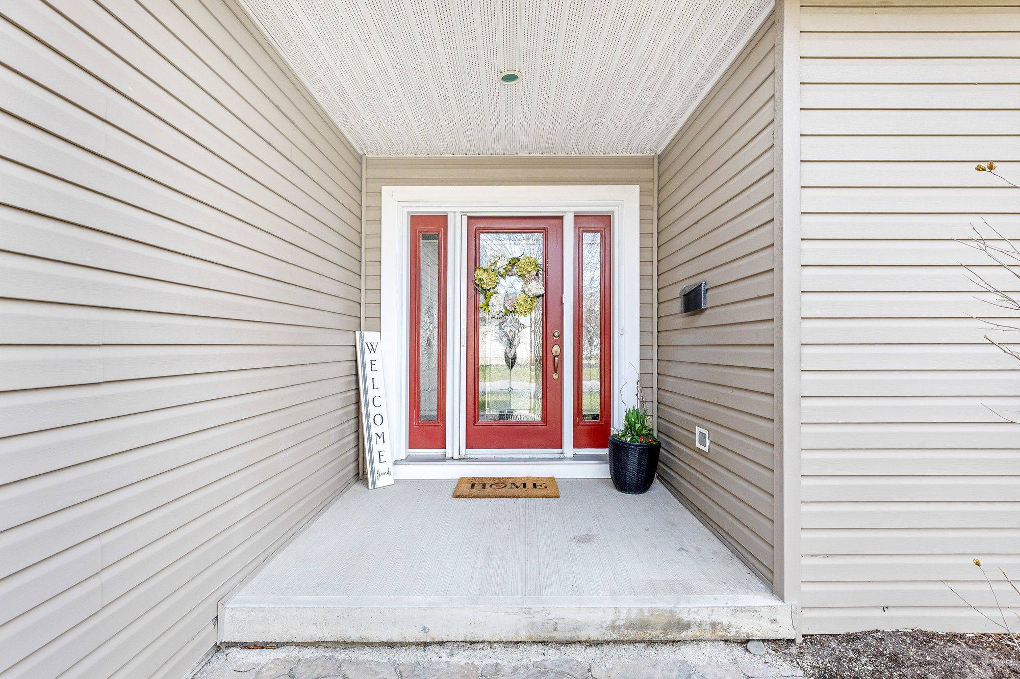 Hamilton, ON L8B 1A5,120 Gracehill CRES