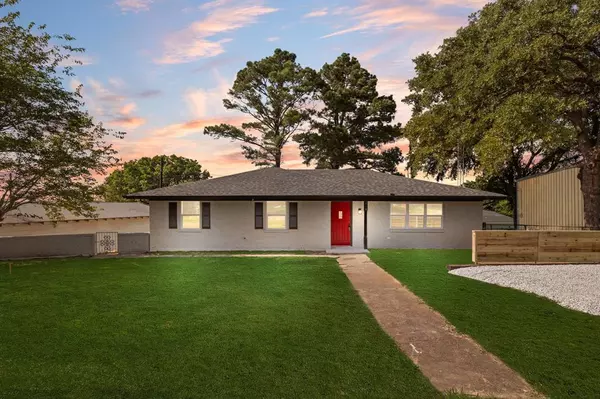 208 Shugar Circle, West Tawakoni, TX 75474