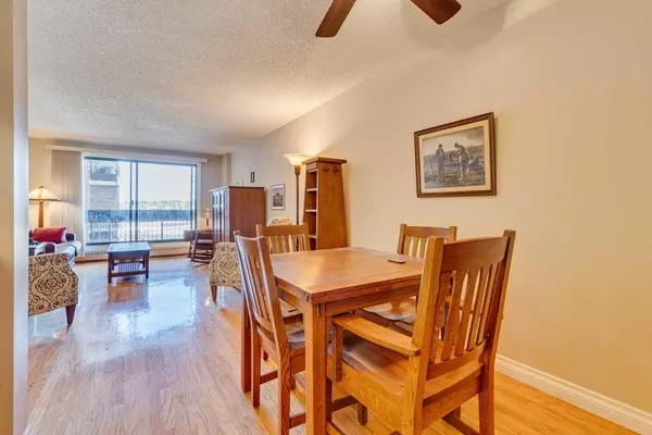 Calgary, AB T2V5B5,9800 Horton RD SW #405