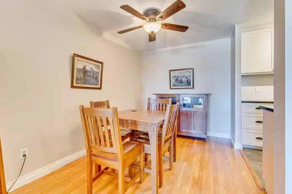 Calgary, AB T2V5B5,9800 Horton RD Southwest #405