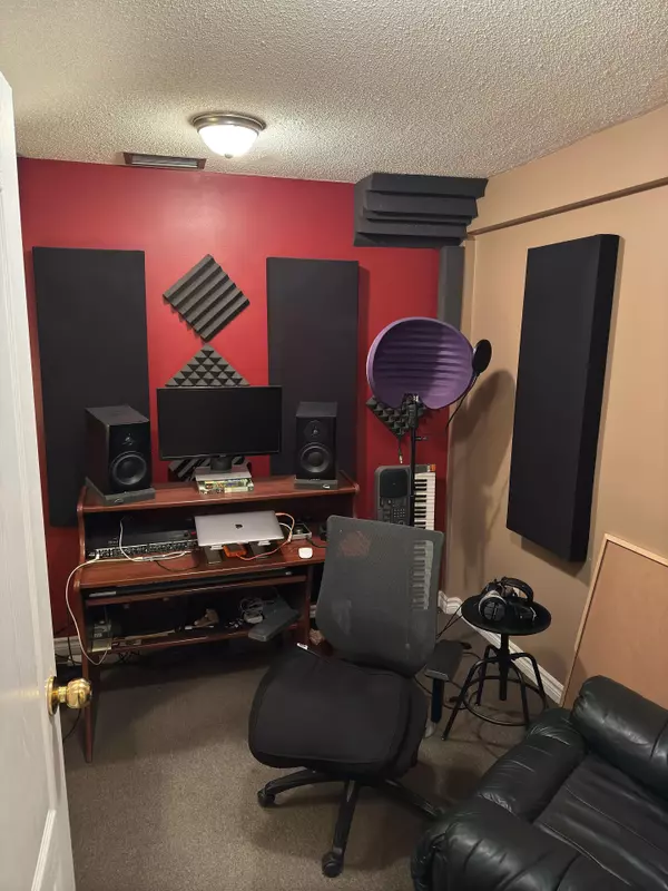 Brampton, ON L6X 4H4,75 Rosedale AVE W #17