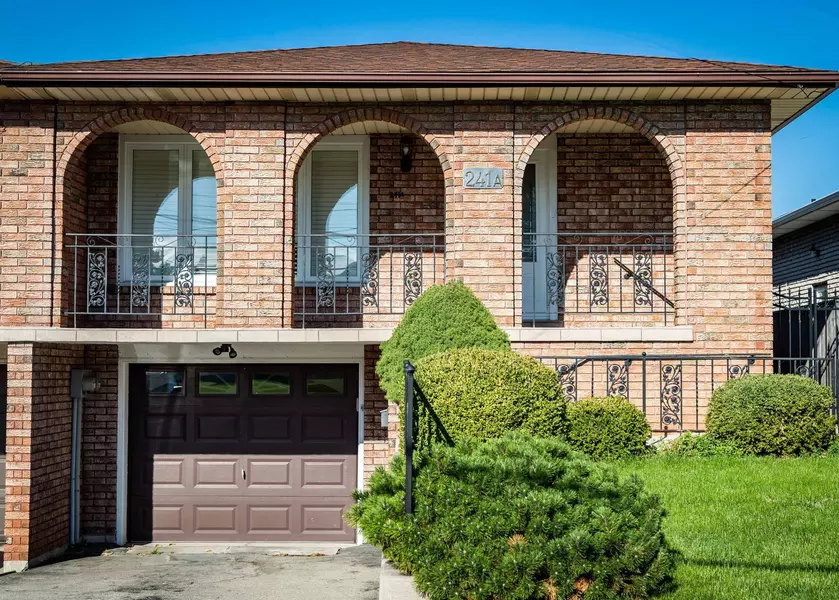 241A Green RD ##upper, Hamilton, ON L8E 3J5