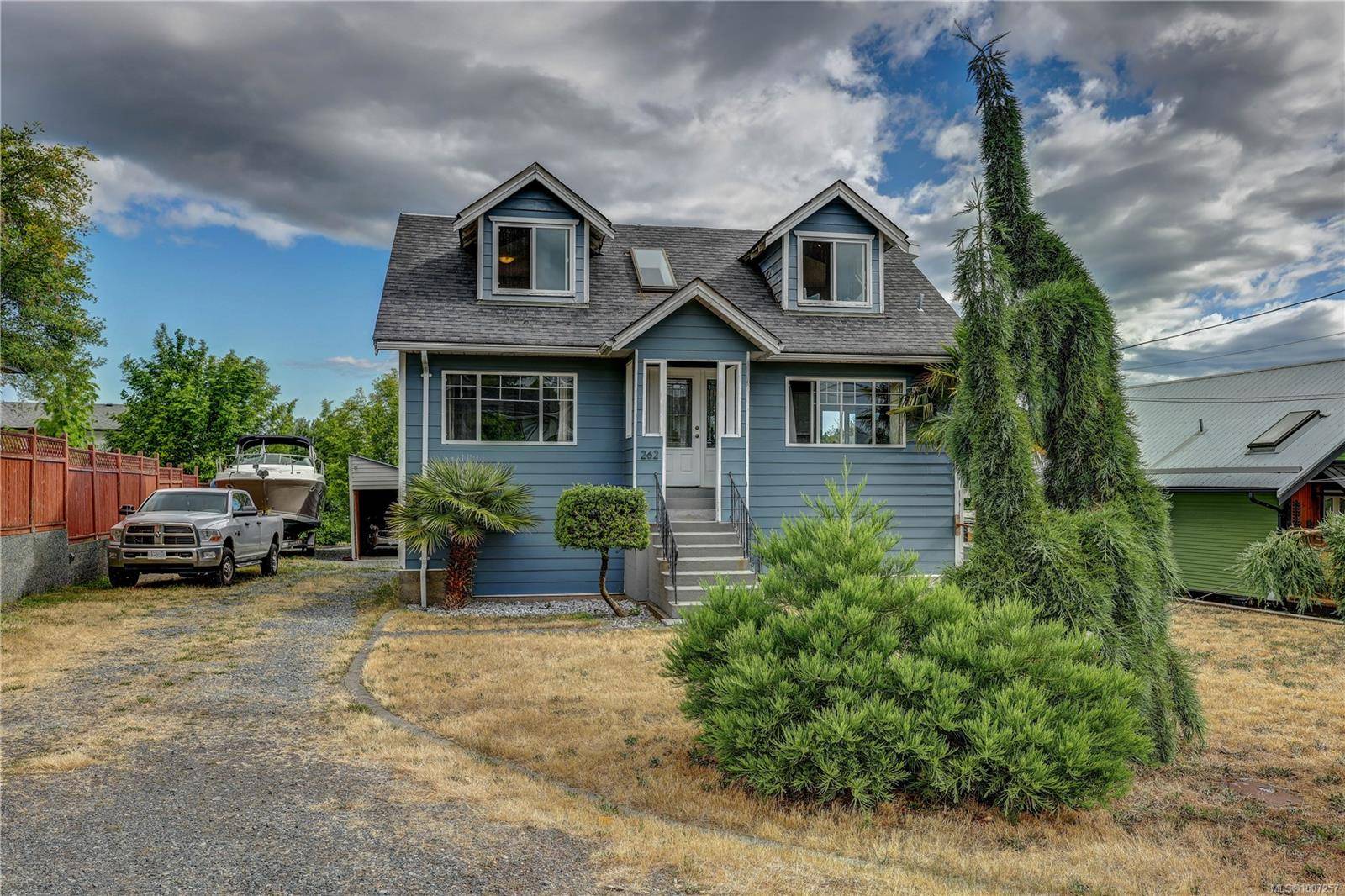 Nanaimo, BC V9S 1X4,262 Juniper St