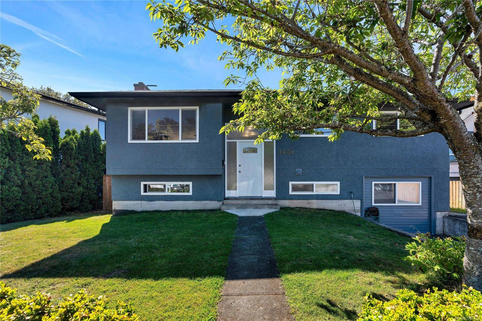 Victoria, BC V8T 2J4,1431 Edgeware Rd