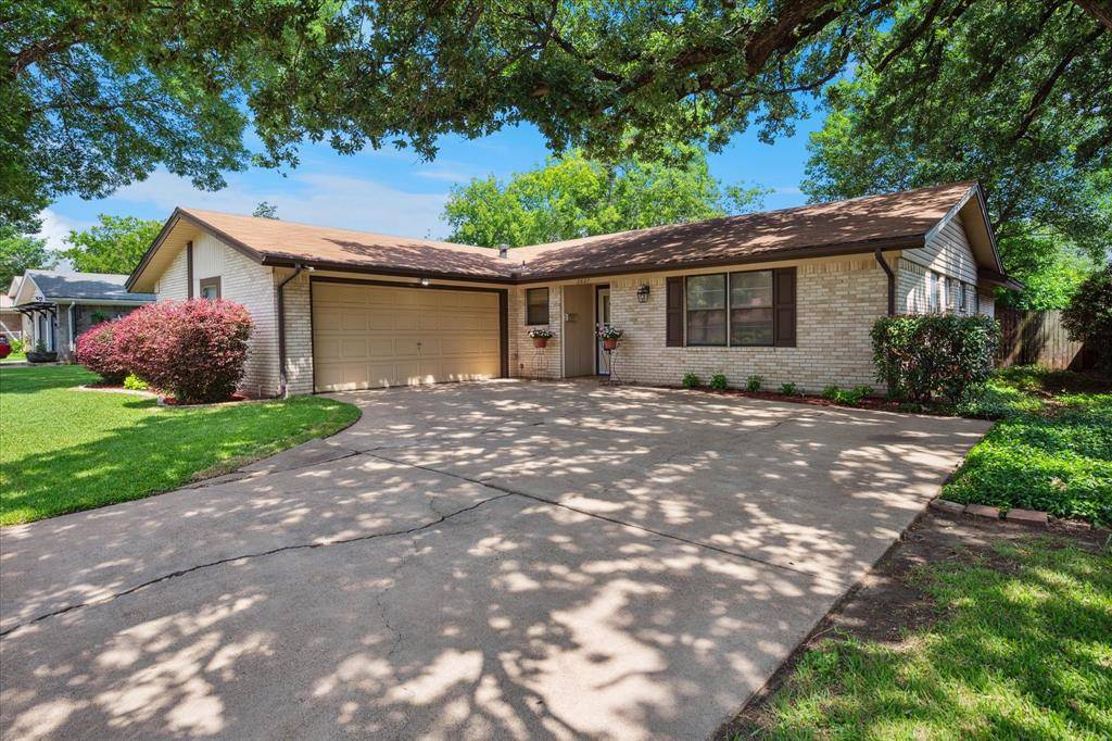 2827 Pritchett Drive, Irving, TX 75061