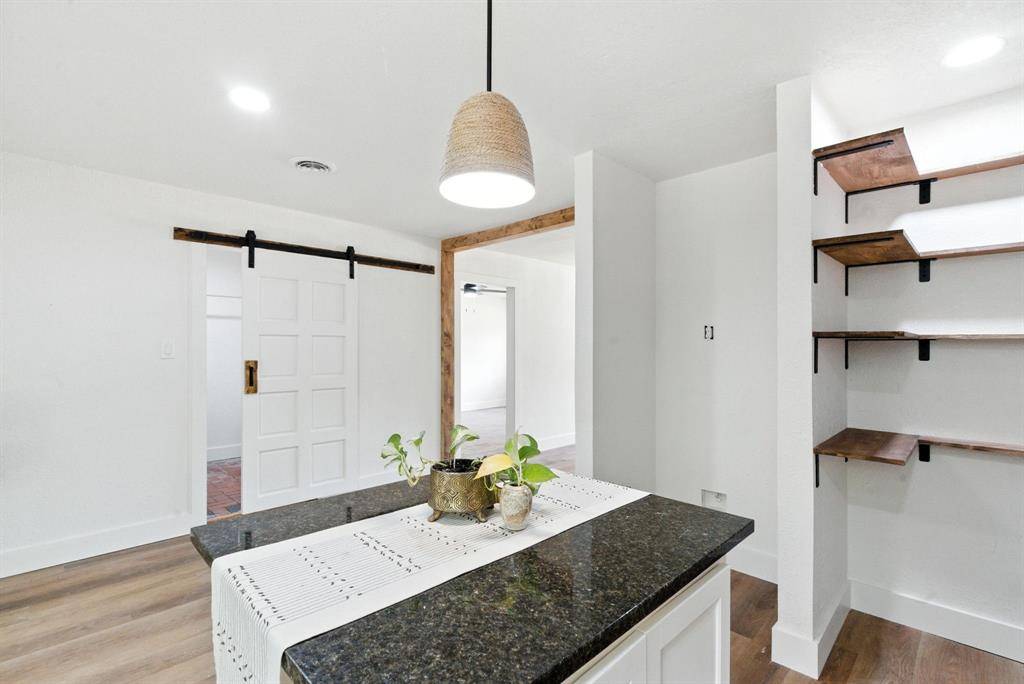 Weatherford, TX 76086,1423 W Ball Street