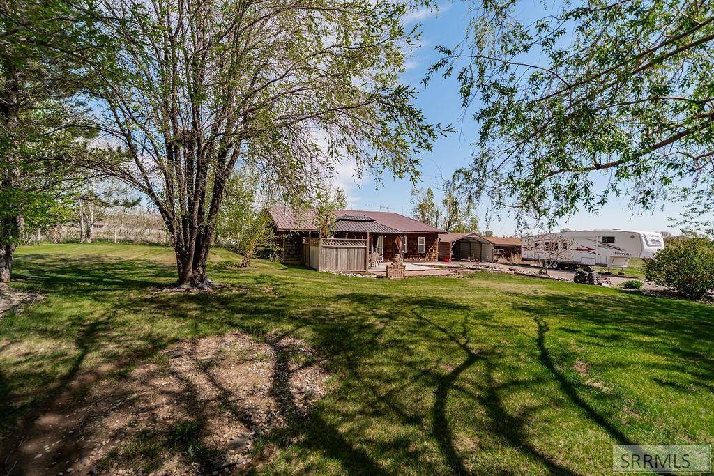 1122 E Butte Road, Menan, ID 83434