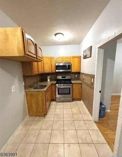 Passaic City, NJ 07055,50 Krueger Pl