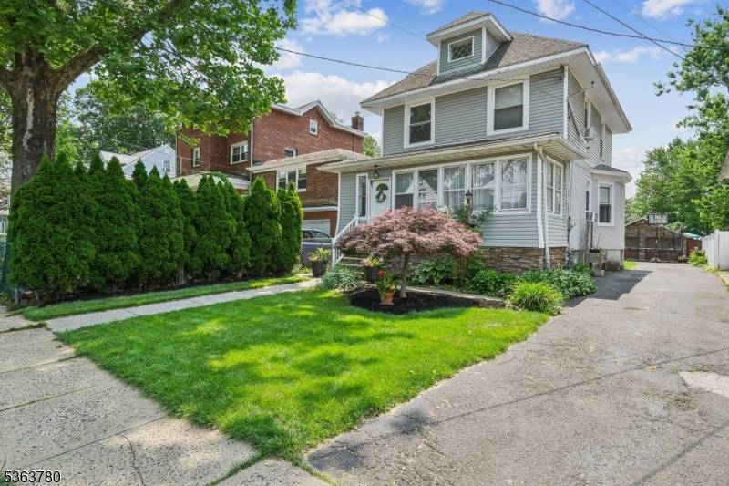 Roselle Park Boro, NJ 07204,118 E Lincoln Ave