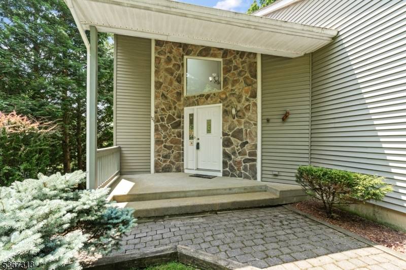 Rockaway Twp., NJ 07866,129 W Lake Shore Dr