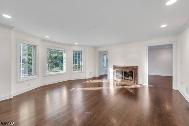 Millburn Twp., NJ 07078,496 White Oak Ridge Rd
