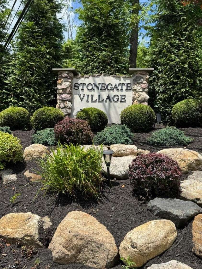Stanhope Boro, NJ 07874,612 Stonegate Ln