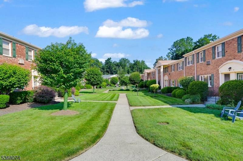 Caldwell Boro Twp., NJ 07006,51 Roseland Ave #11