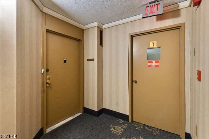 Secaucus Town, NJ 07094,401 Harmon Cove Tower