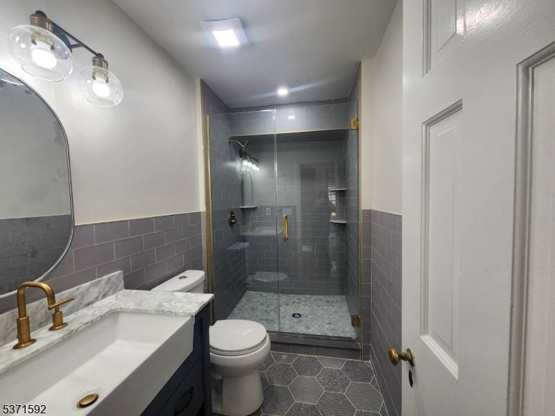 Chatham Boro, NJ 07928,135 Main St #A