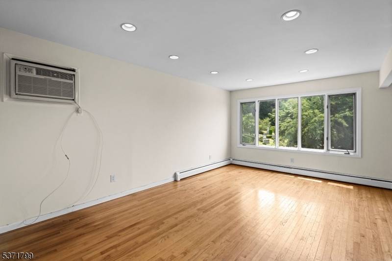 Fairview Boro, NJ 07022,687 Probst Ave
