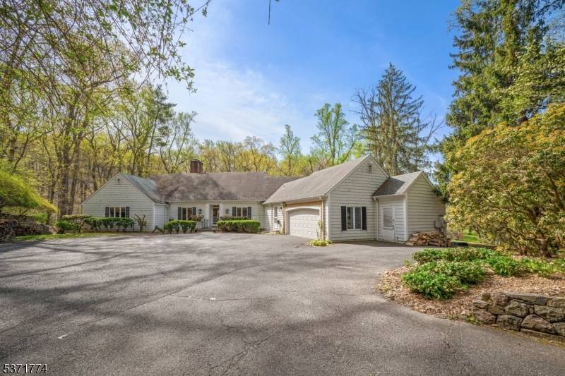 Far Hills Boro, NJ 07931,50 Hidden Valley Rd