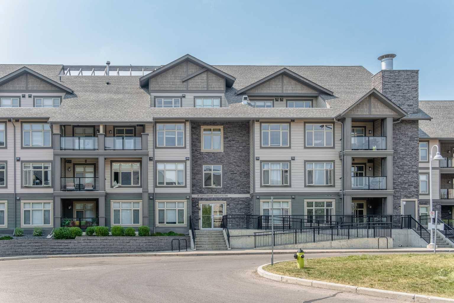 25 Aspenmont HTS Southwest #301, Calgary, AB T3H 0E4