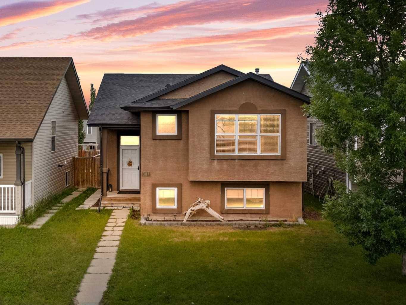 308 Lancaster DR, Red Deer, AB T4R 3R7