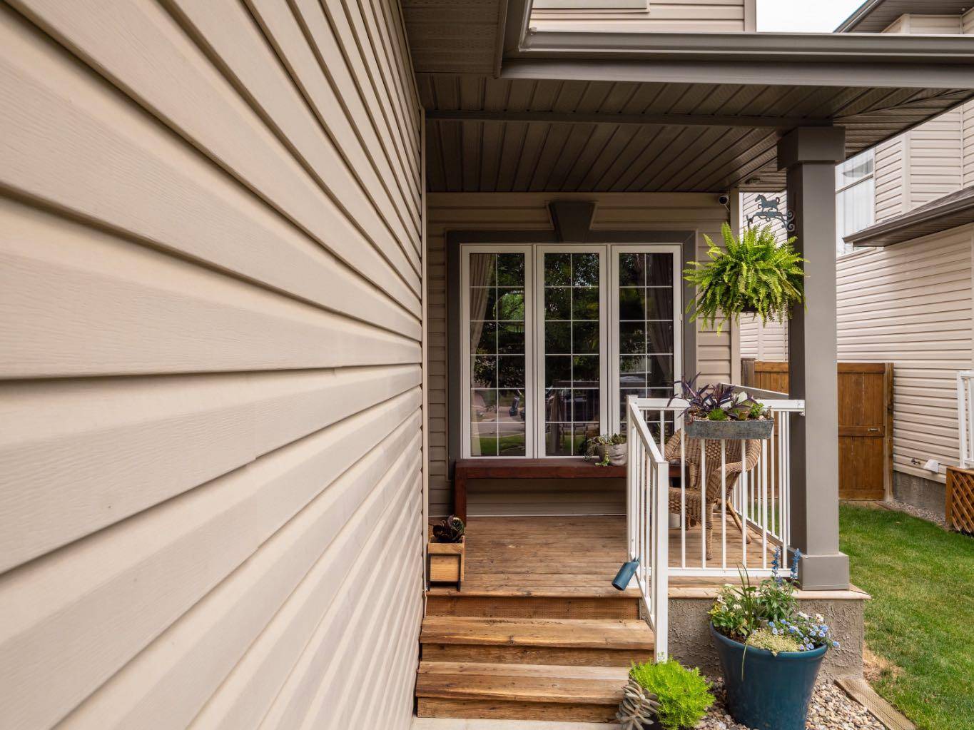 Lethbridge, AB T1K 5C3,506 Gateway CRES South