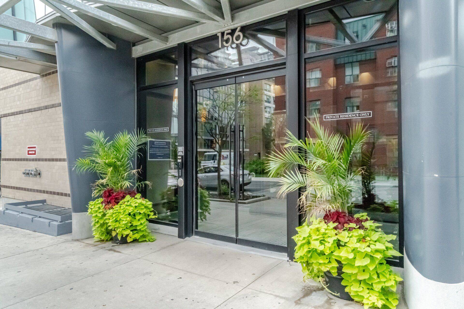 Toronto C01, ON M5V 2B6,156 Portland ST #302