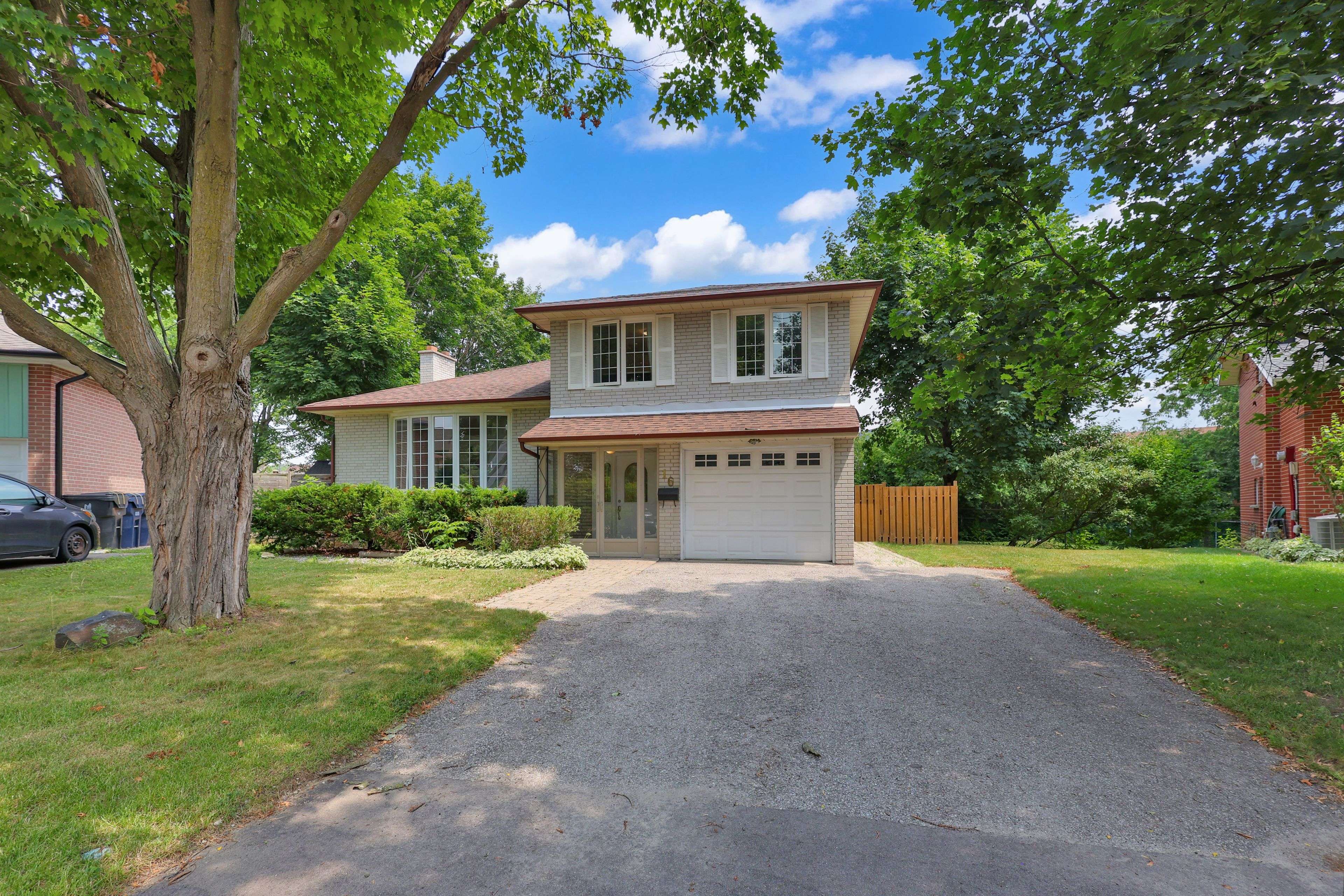 Toronto C14, ON M2N 4B4,16 Wedgeport PL