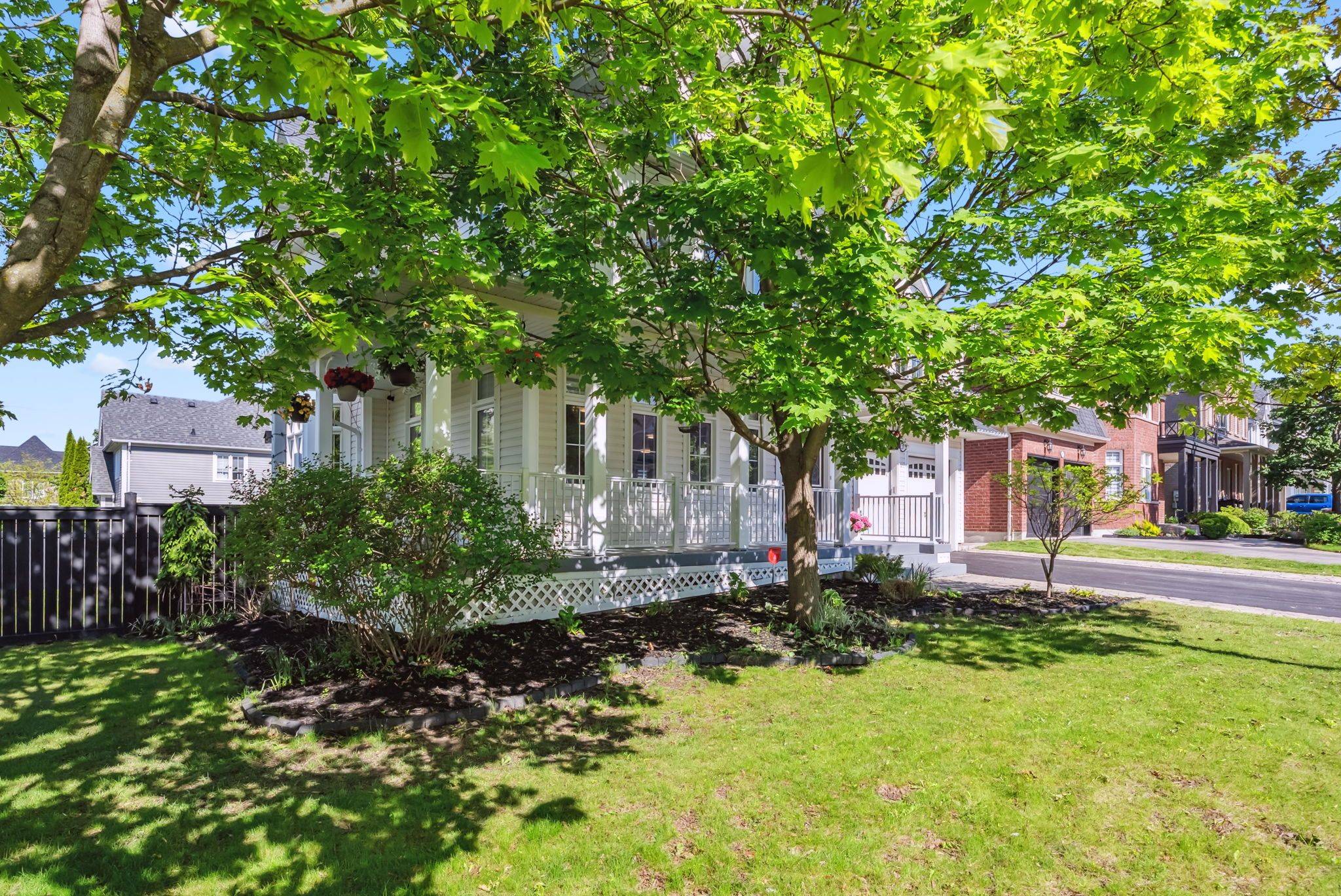 Whitby, ON L1M 2N6,21 Rainbow CRES