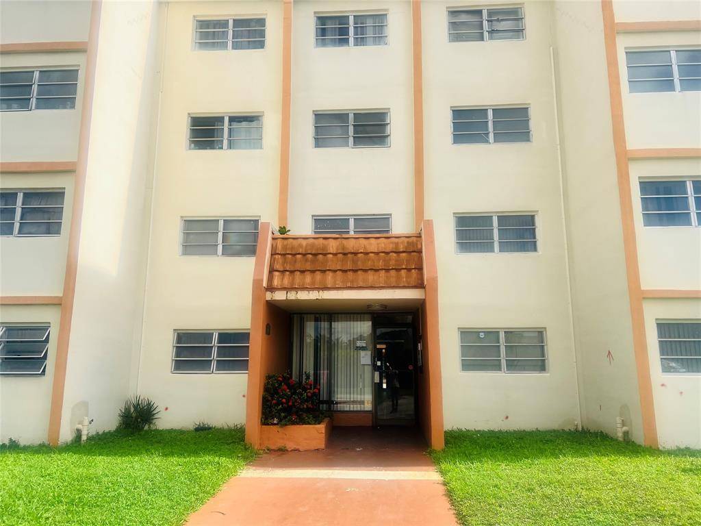 2201 NW 41st Ave #203, Lauderhill, FL 33313