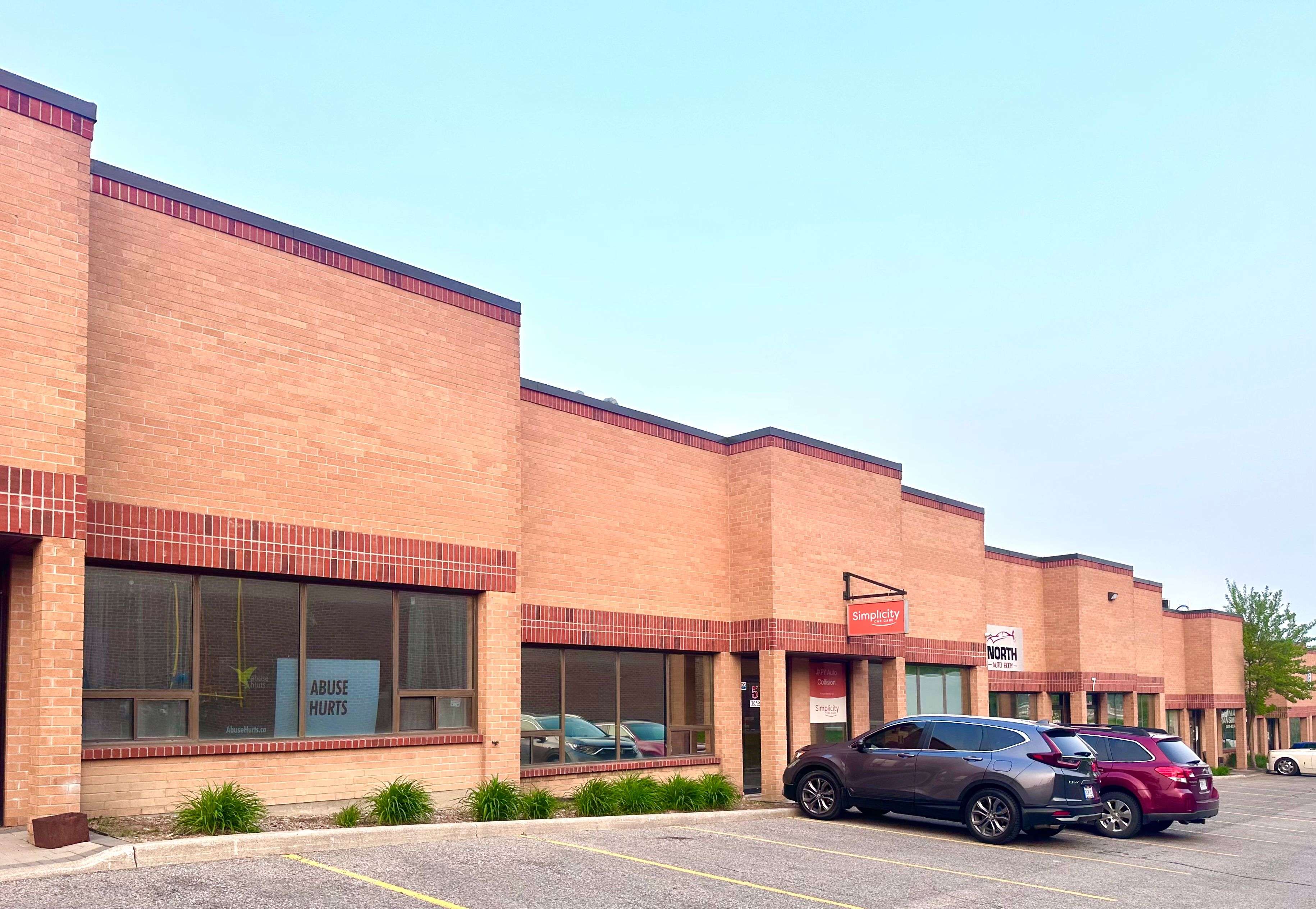 1208 Gorham ST #5&6, Newmarket, ON L3Y 8Y9