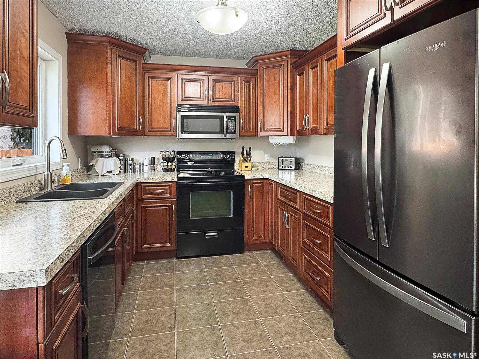 Battleford, SK S0M 0E0,261 Riverbend CRESCENT