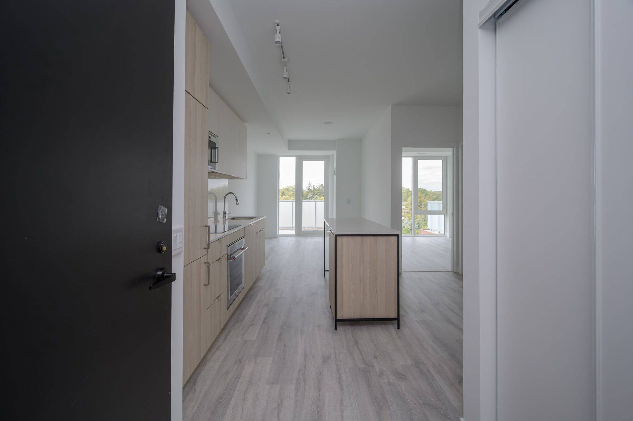 Mississauga, ON L5H 0A7,215 Lakeshore RD W #526