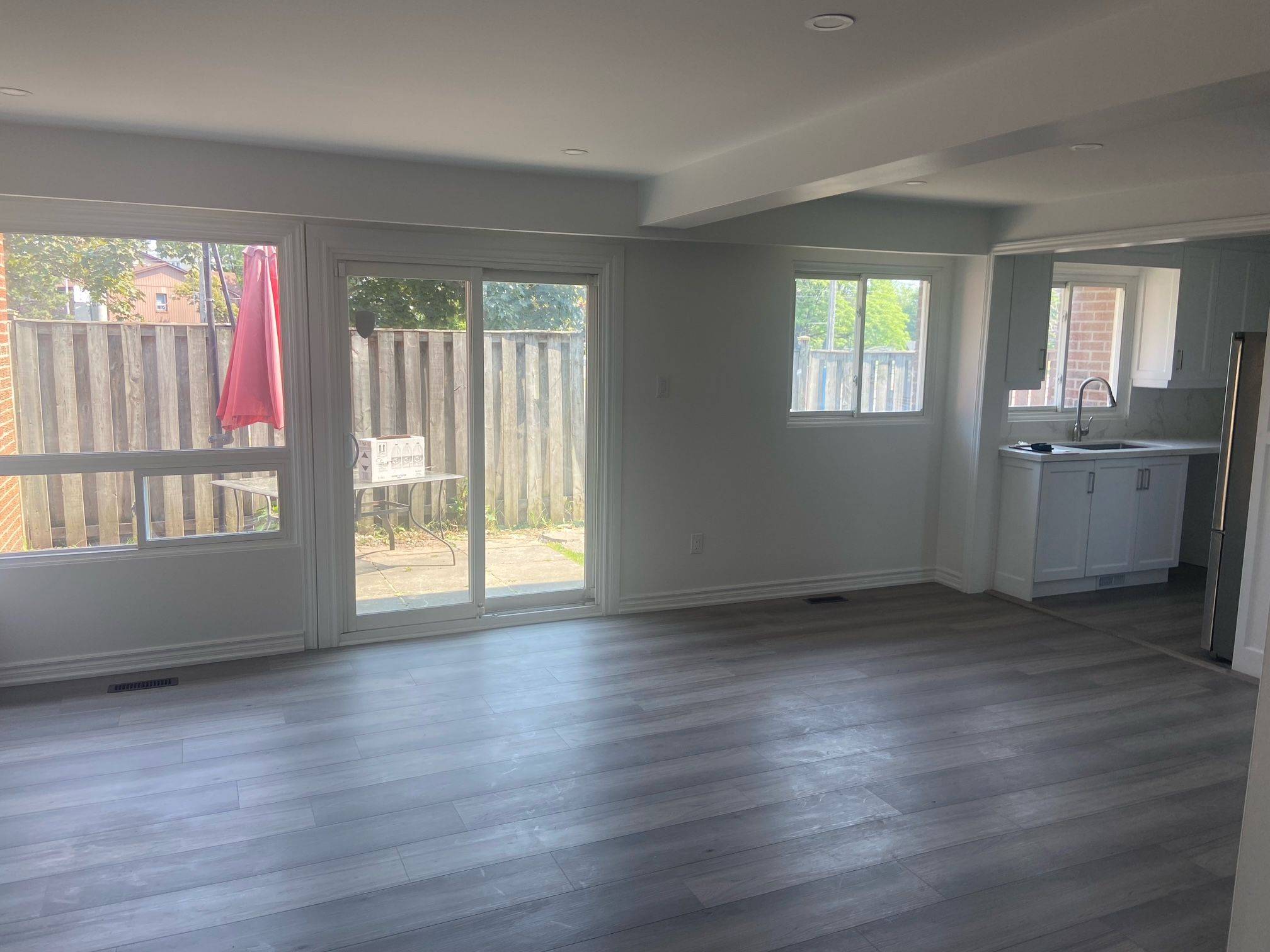 Toronto W10, ON M9V 2A8,20 Litchfield CT #120