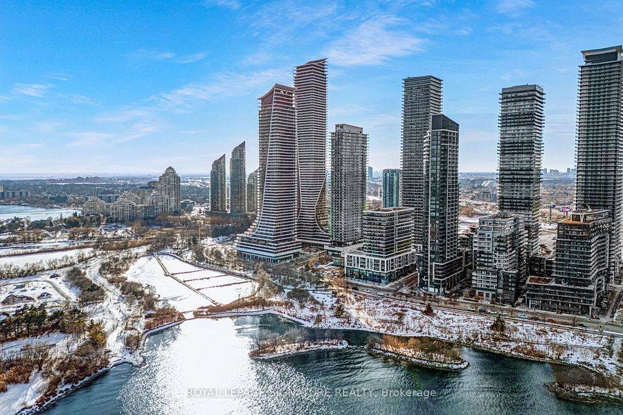 Toronto W06, ON M8V 0J1,30 Shore Breeze DR #4211