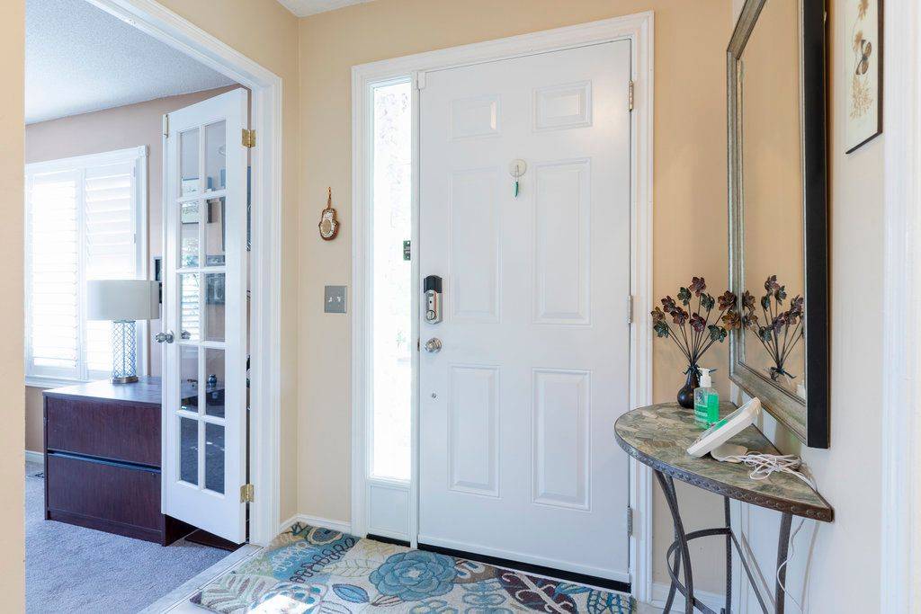 Hamilton, ON L9H 6Z6,11 Pirie DR #1