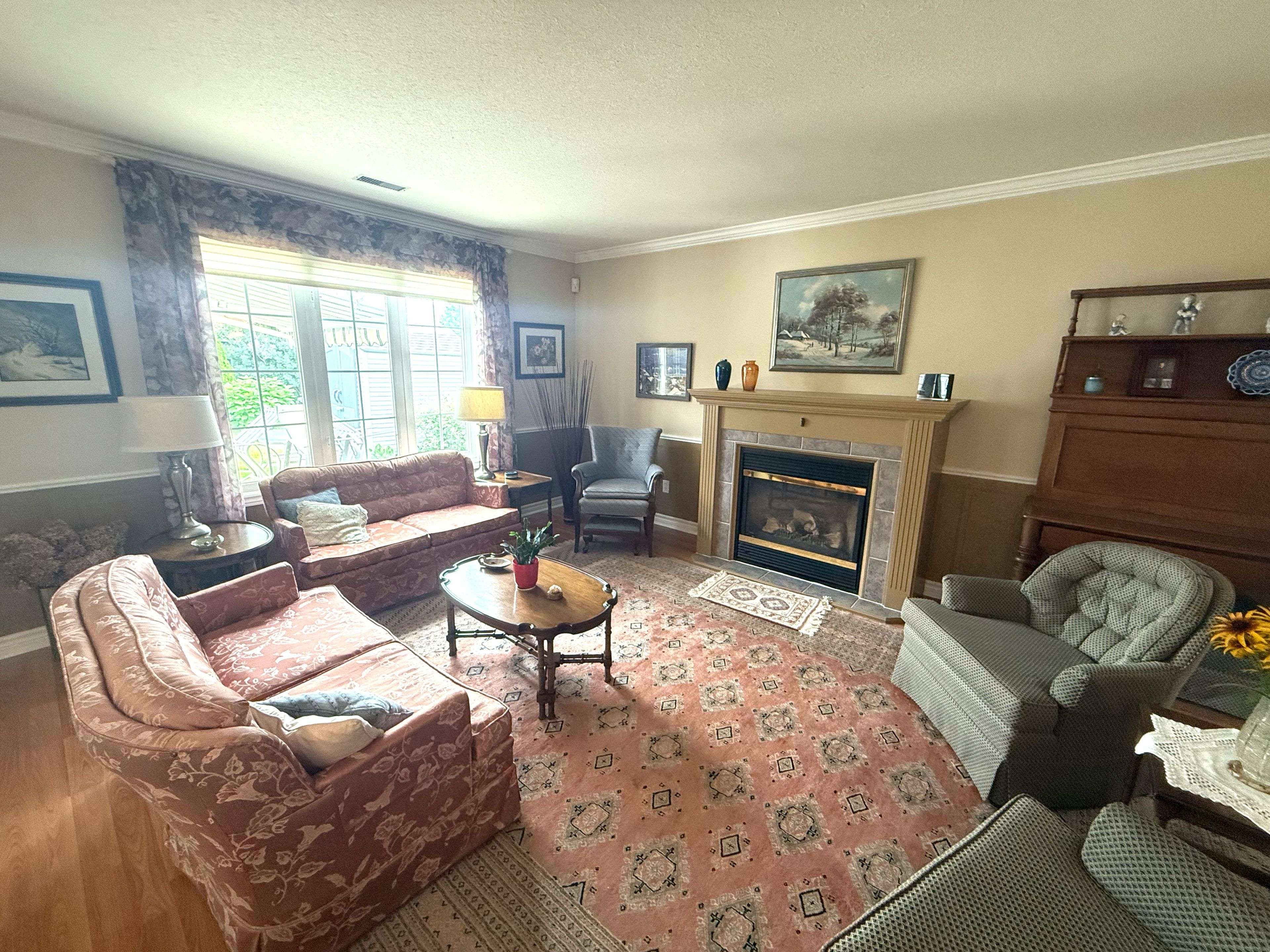 Brockville, ON K6V 6Y2,1299 Cuthbertson AVE