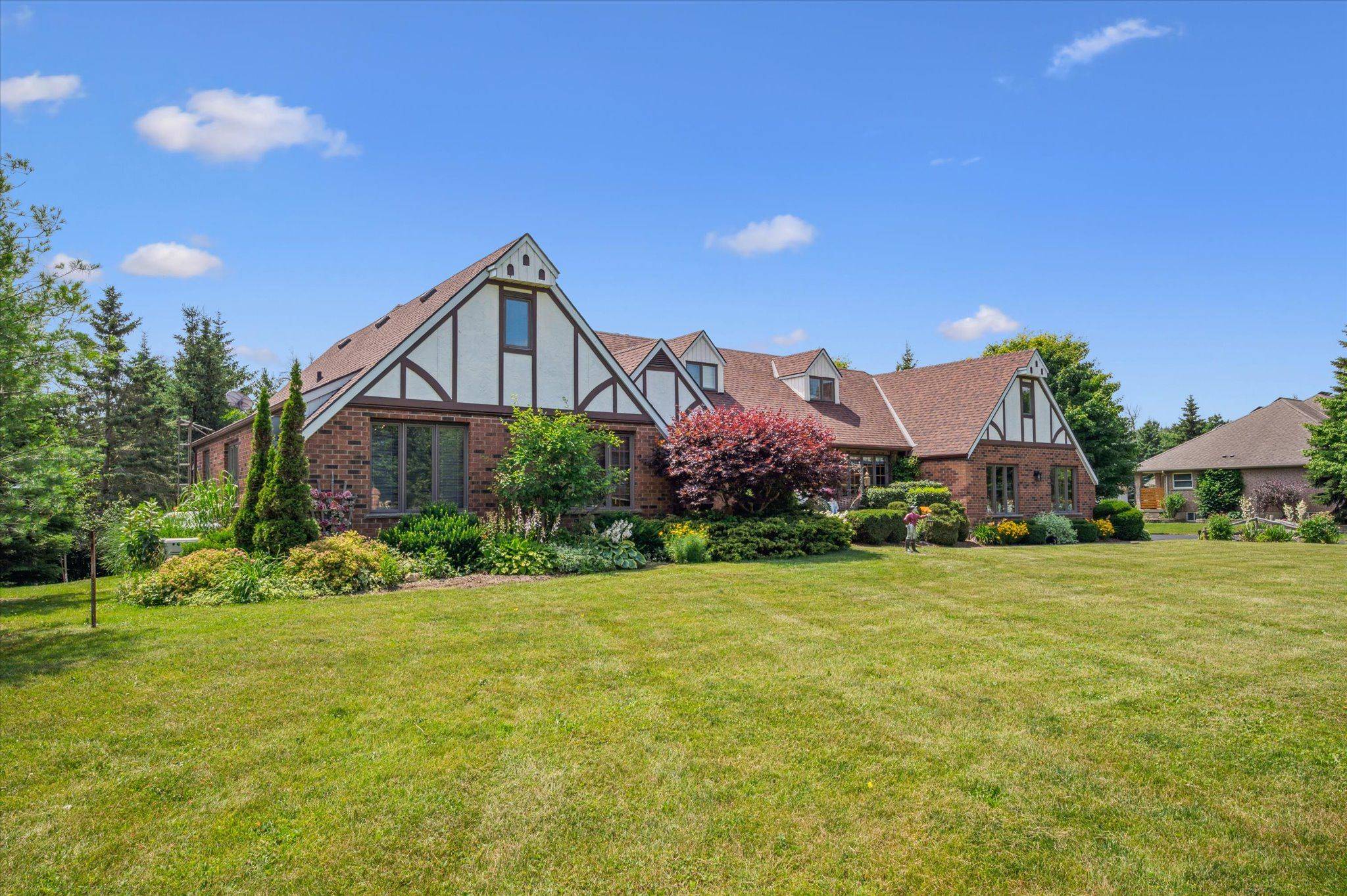 Guelph/eramosa, ON N0B 1B0,5792 8th Line E