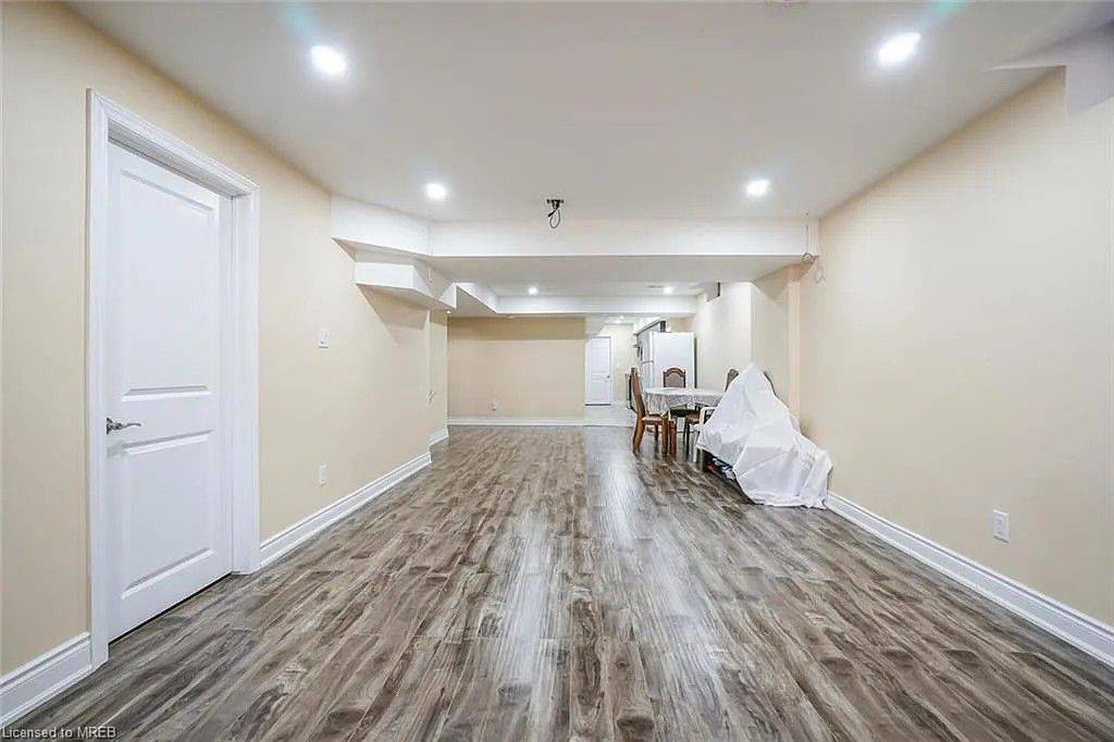 Hamilton, ON L8J 0H8,88 West Glen AVE