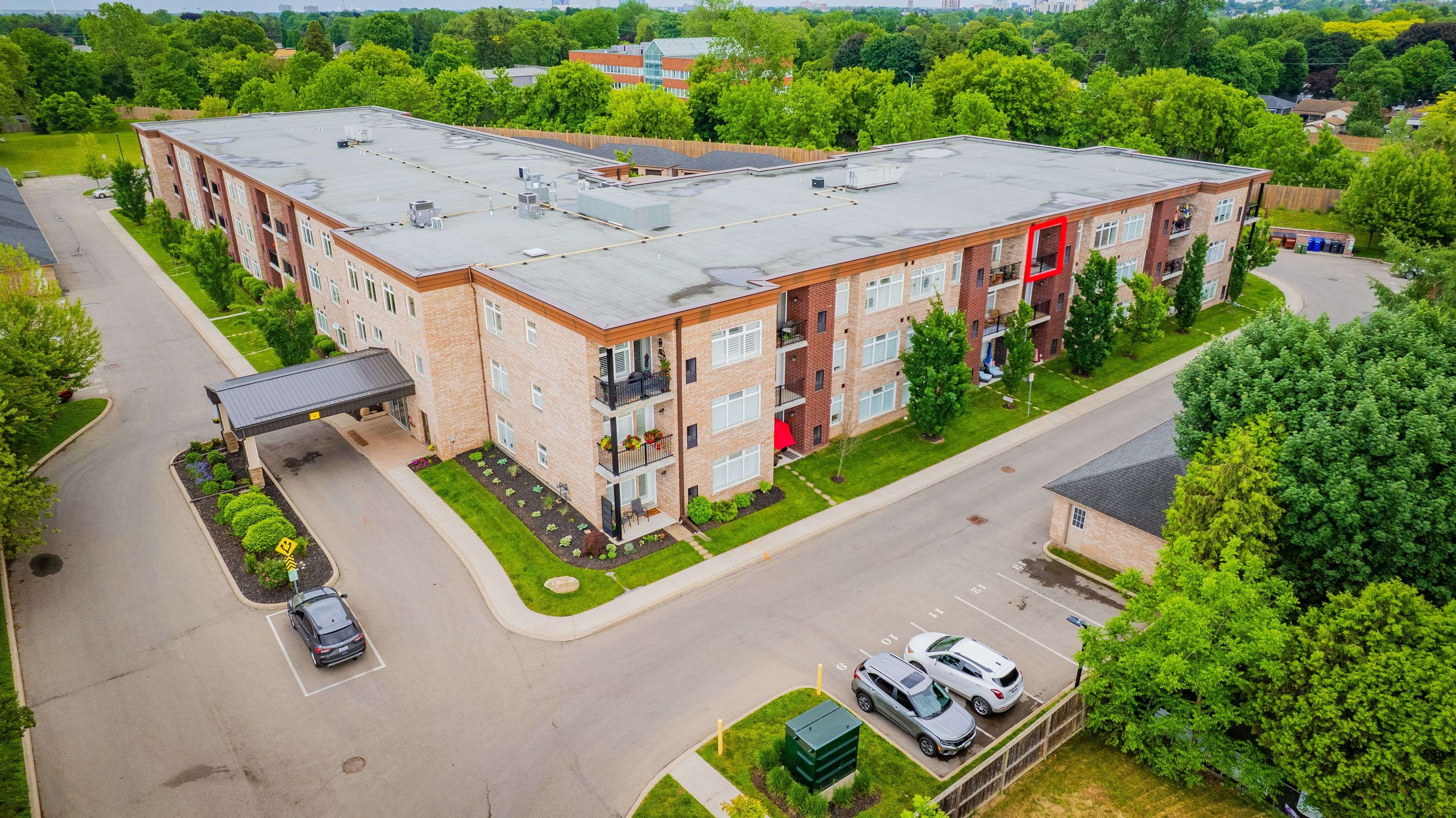 Niagara Falls, ON L2E 0B4,4644 Pettit AVE #303