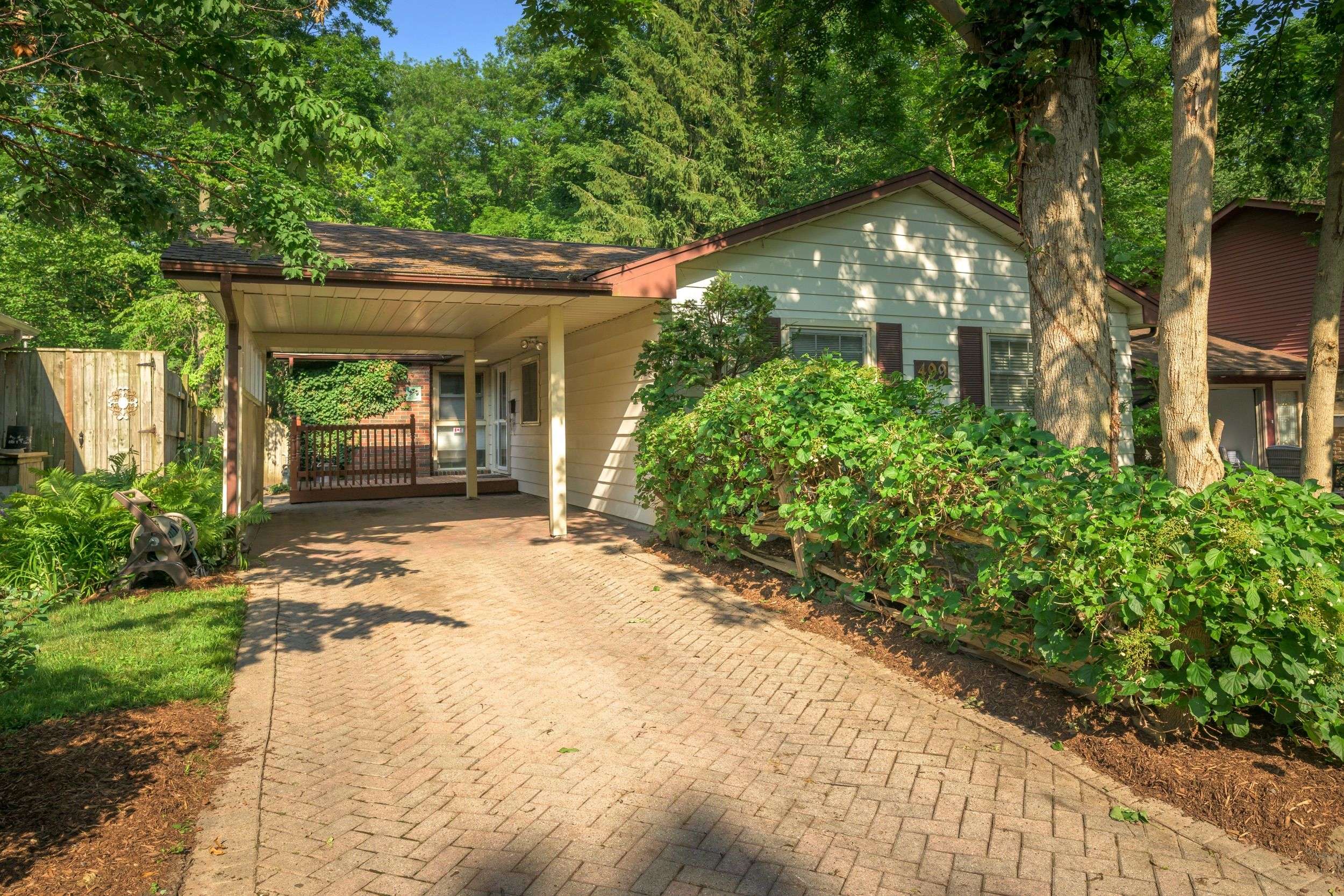 London South, ON N6K 2R3,499 Belvedere AVE