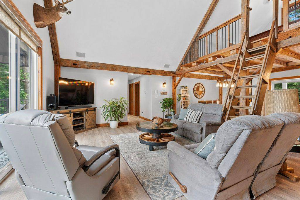 South Frontenac, ON K0H 2W0,1023 Pepper LN